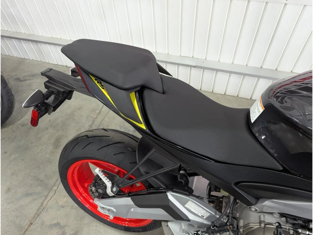 2026 Aprilia Rs 660 alt