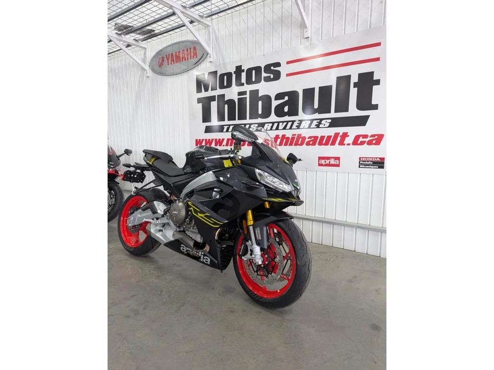 2026 Aprilia Rs 660 alt