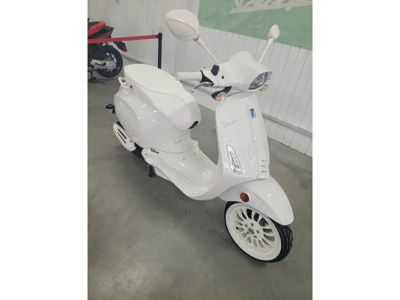 2022 Vespa Sprint 50 thumbnail 11
