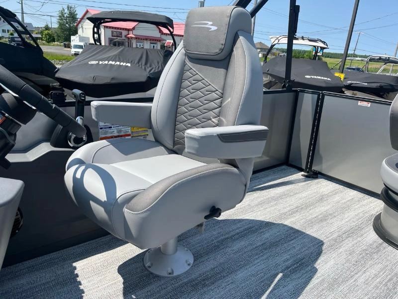 Bennington Marine S23 Swingback 3t Xpress 2025 alt