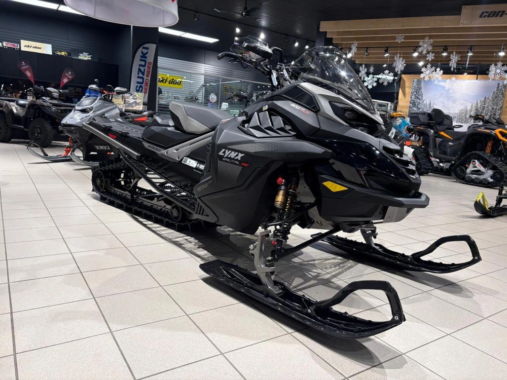 Lynx Brutal Re 15'' 900 Ace Turbo R Powdermax 2.5'' E.s. W/ 10.25'' Touchscreen 2026 alt