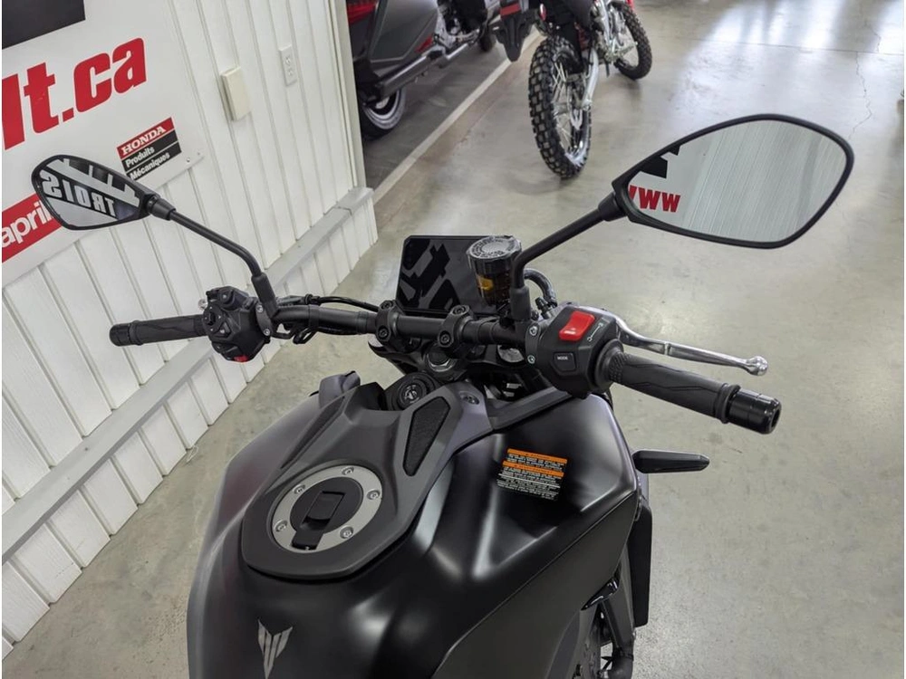 2025 Yamaha Mt-09 alt