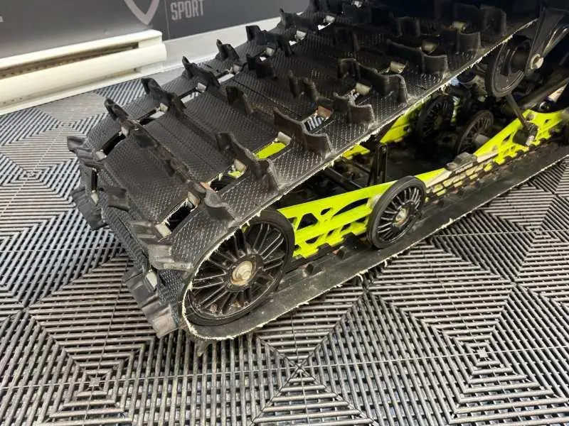 2023 Polaris BOOST SWITCHBACK ASSAULT 146
