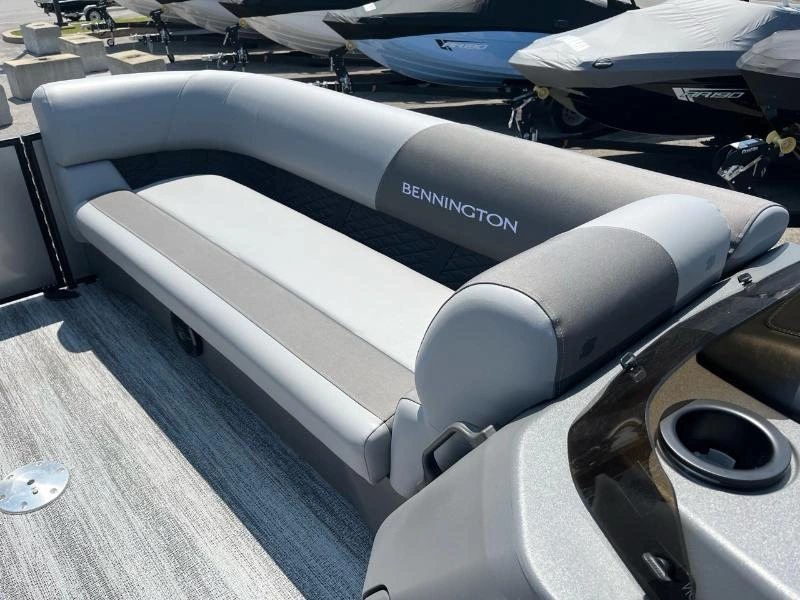 Bennington Marine S23 Swingback 3t Xpress 2025 alt