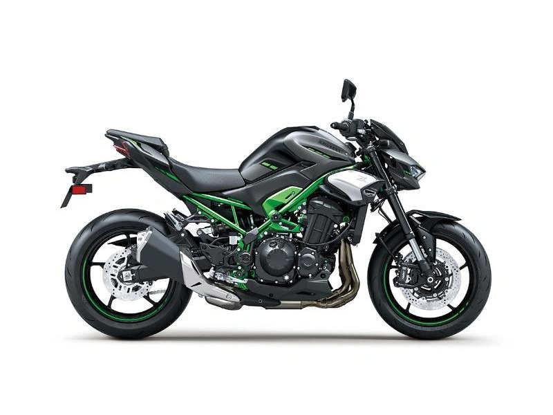 Kawasaki Z900 2025 alt