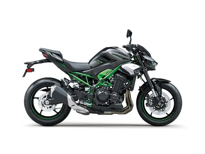 2025 Kawasaki Z900 alt