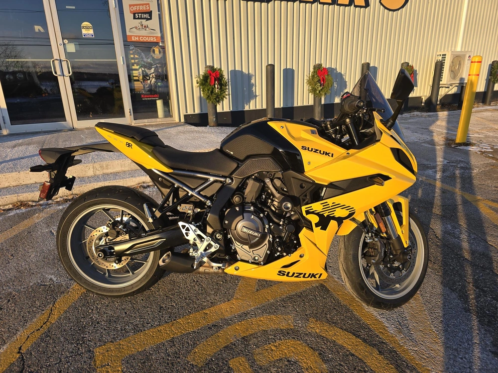 2025 Suzuki Gsx-8r alt
