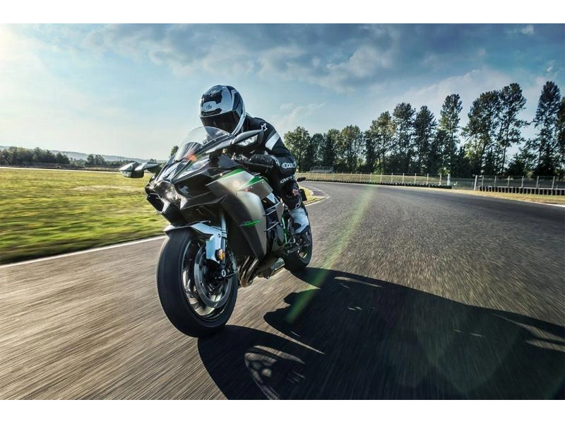 Kawasaki Ninja H2 Carbon 2026 alt