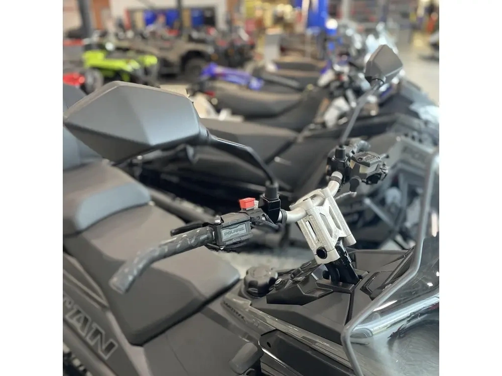 2025 Polaris 650 Titan Adventure 155 1.5 Es alt