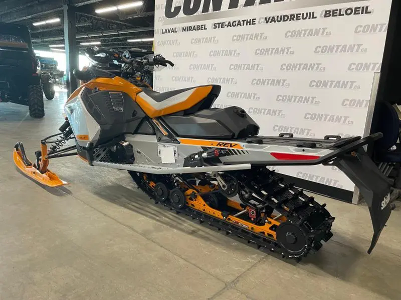 2019 Ski-Doo Renegade XR-S 850