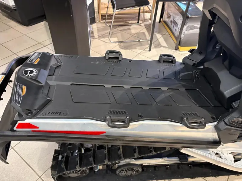 2026 Ski-Doo EXPEDITION SPORT 900 ACE Charger 1.5'' E.S.