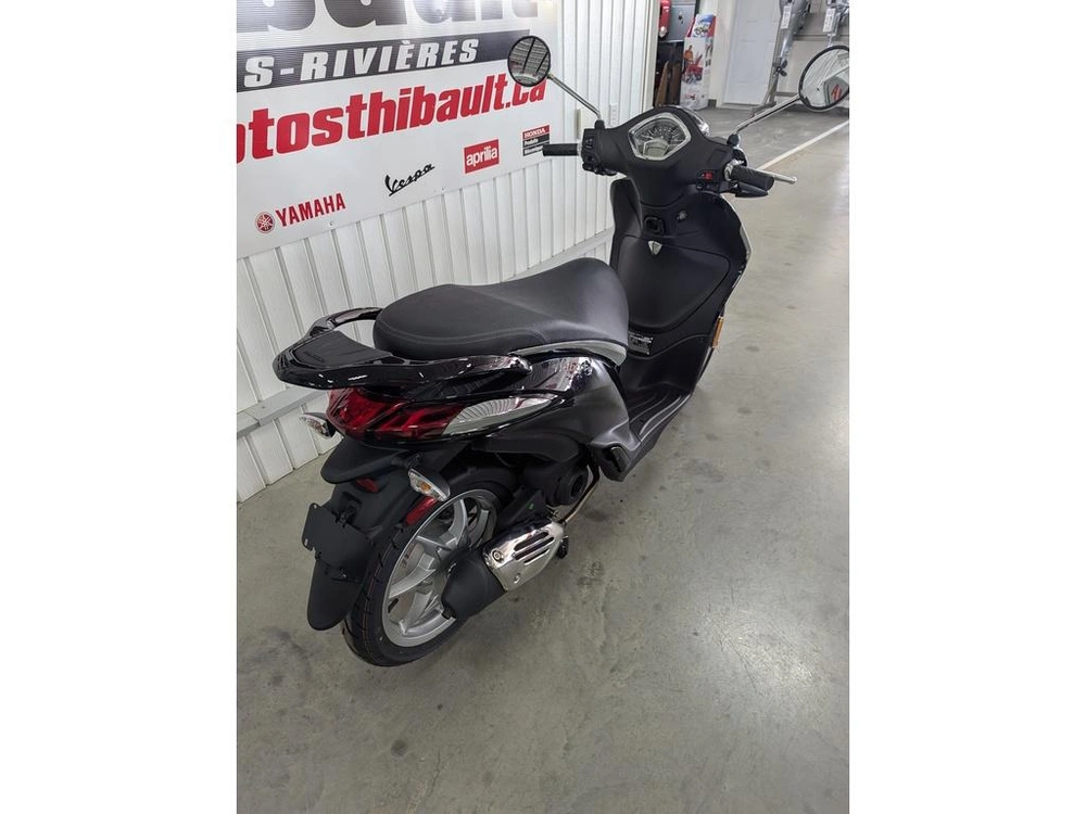 2024 Piaggio Liberty 50 alt