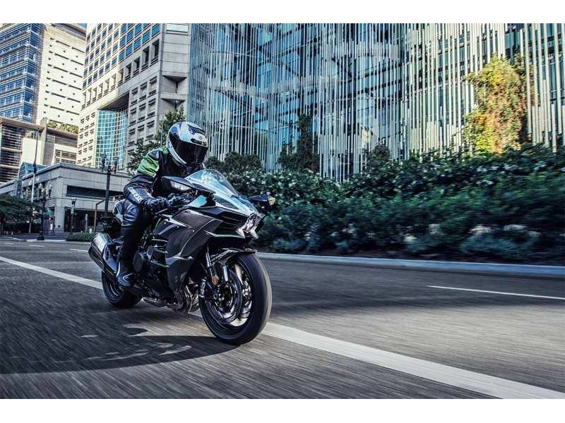 Kawasaki Ninja H2 2026 alt