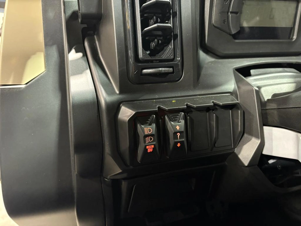 Can-am Defender Limited Cab Hd11 2026 alt