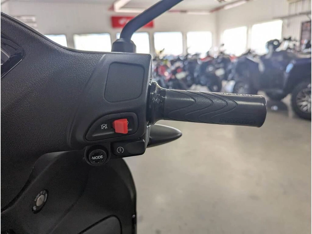 2023 Piaggio Liberty 50 alt