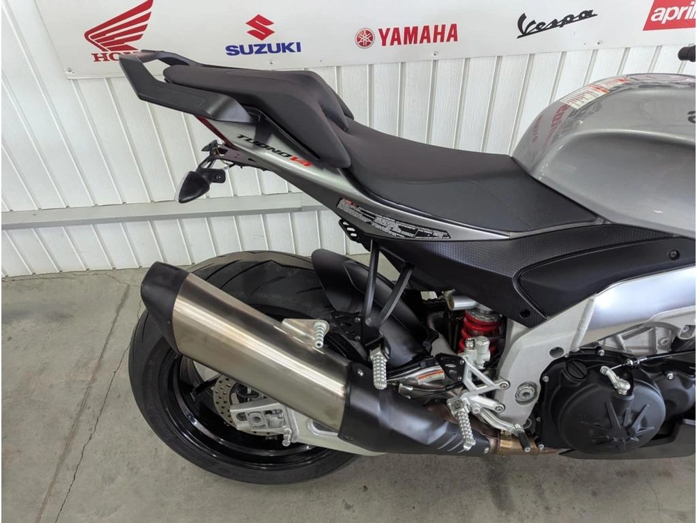Aprilia Tuono V4 1100 2022 alt