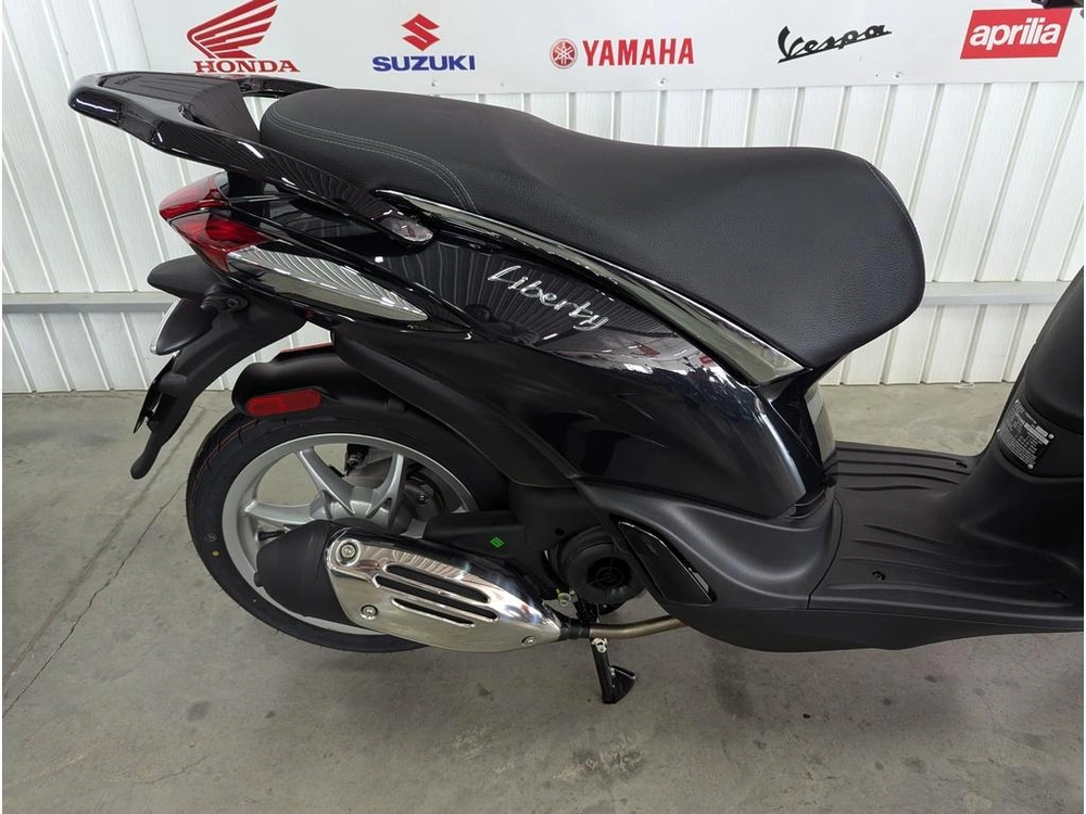 2024 Piaggio Liberty 50 alt