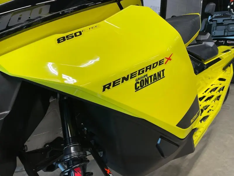 2021 Ski-Doo Renegade X 850