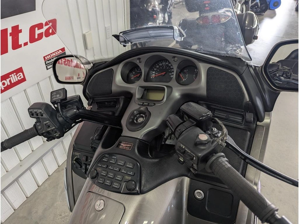 2004 Honda Gold Wing alt