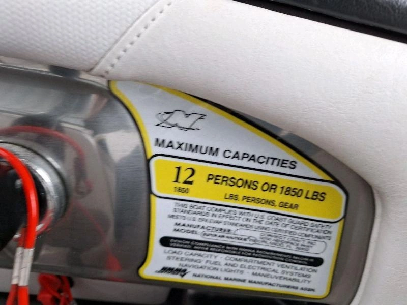 Correct Craft Super Air Nautique Team 210 2011 alt