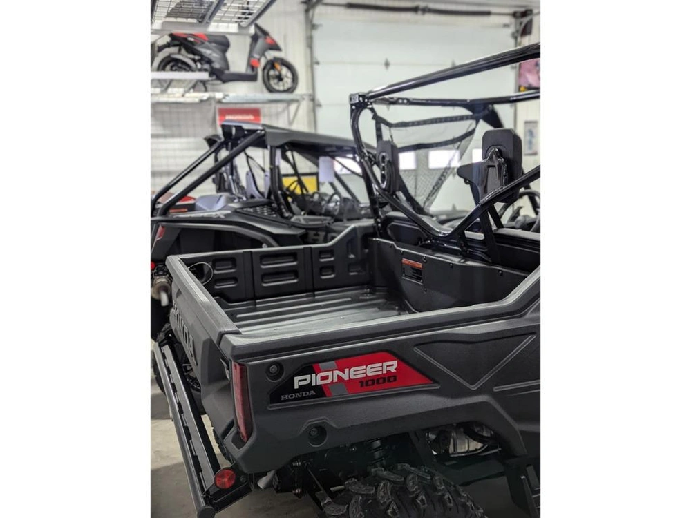 2025 Honda Pioneer 1000-3p Standard alt