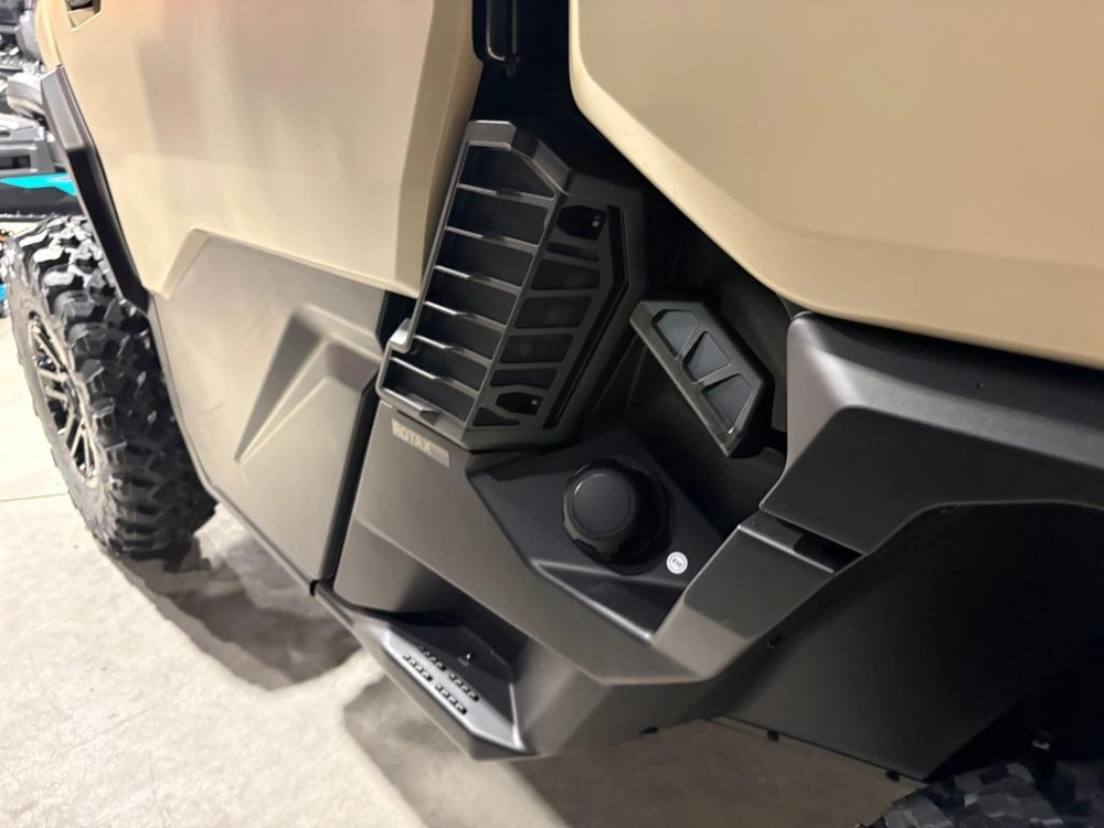 Can-am Defender Limited Cab Hd11 2026 alt