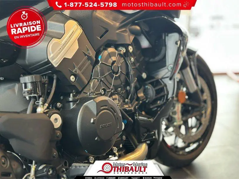 Ducati Diavel V4 2025