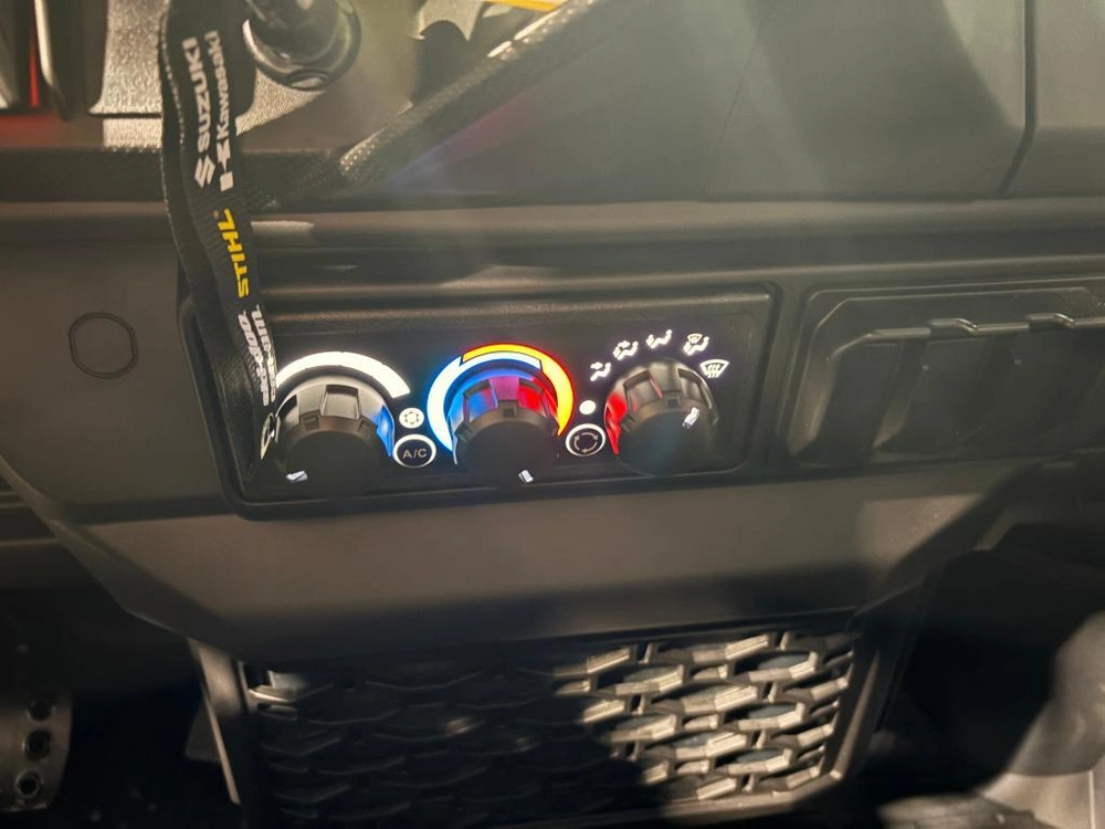 Can-am Defender Limited Cab Hd11 2026 alt