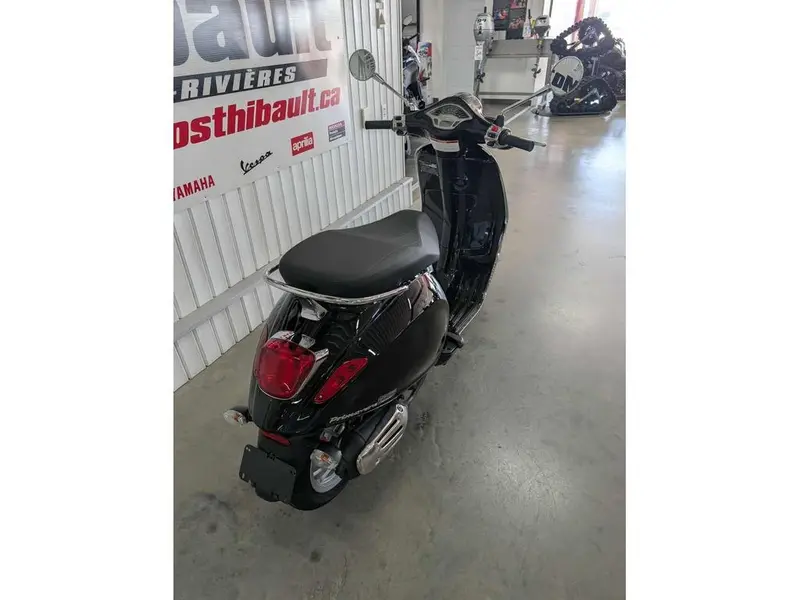 2022 Vespa Primavera 50 thumbnail 5