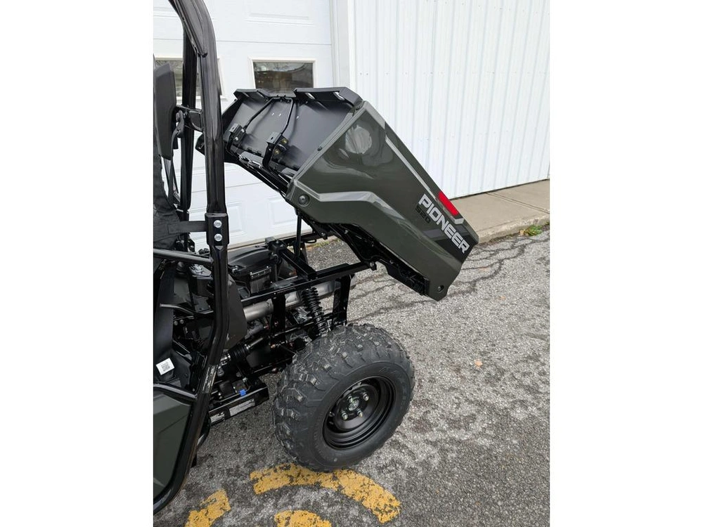 2026 Honda Pioneer 520 alt