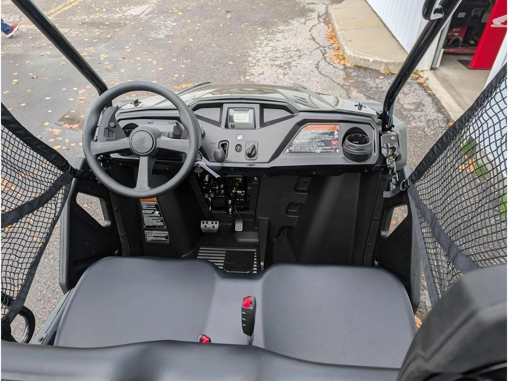 2026 Honda Pioneer 520 alt