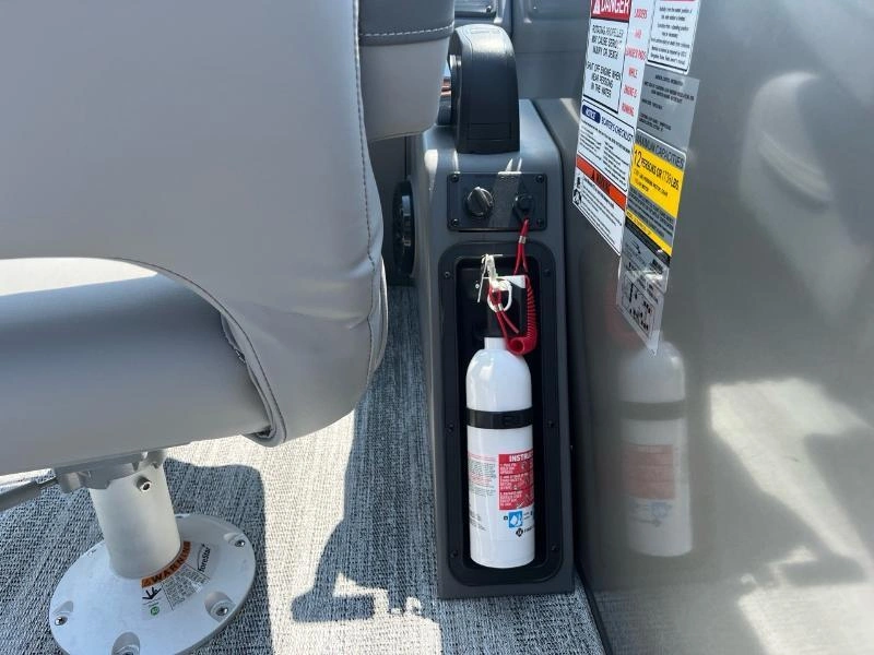 Bennington Marine S23 Swingback 3t Xpress 2025 alt