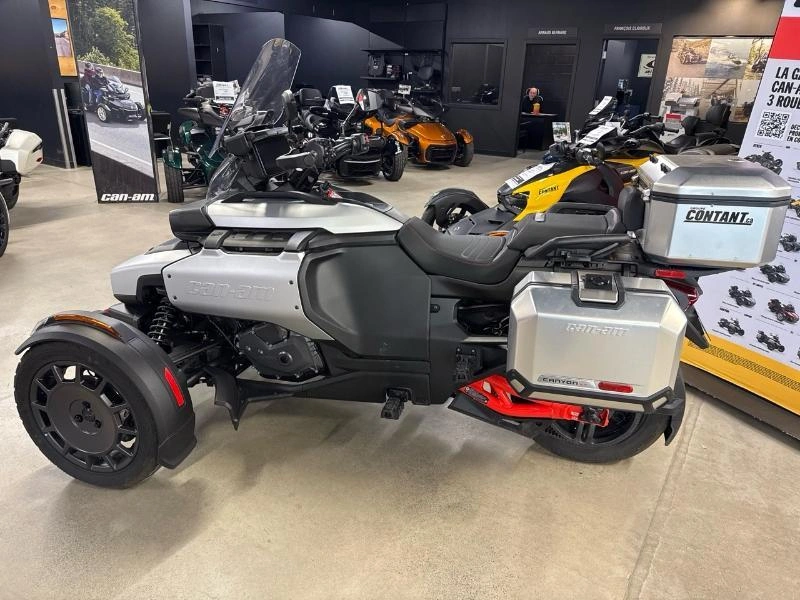 2025 Can-am Canyon Xt alt