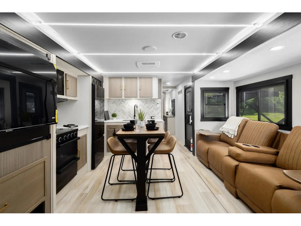 Forest River Heritage Glen 301fam 2026 alt