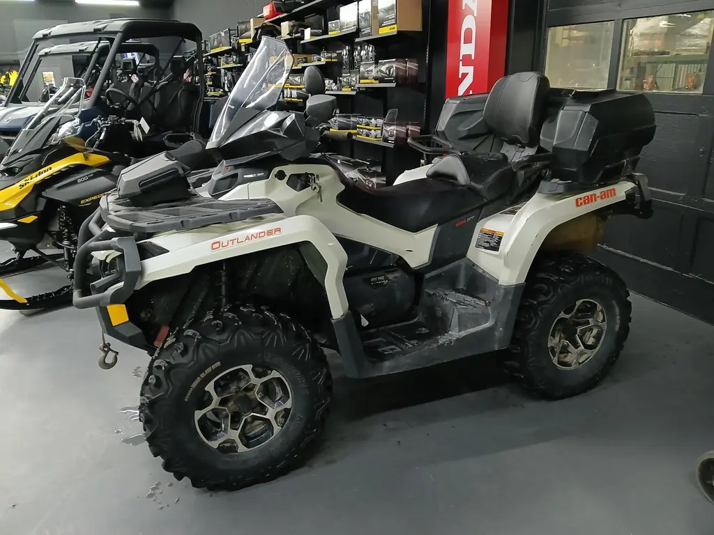 2015 Can-Am OUTLANDER MAX 650 XT