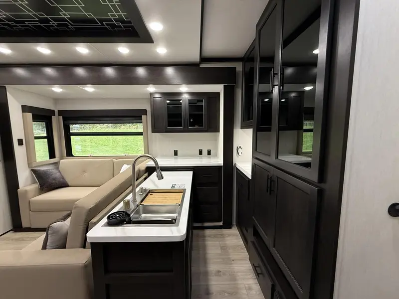 Forest River Vengeance 4413 2026