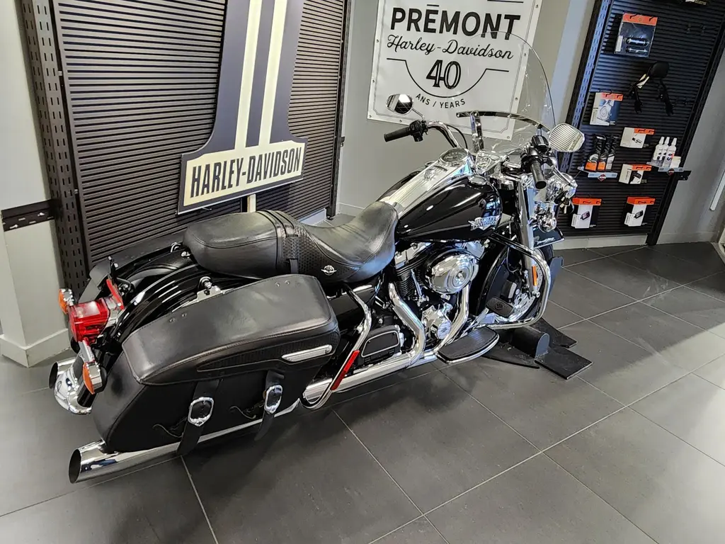 Harley-Davidson FLHRC ROAD KING CLASSICFLHRC 2011