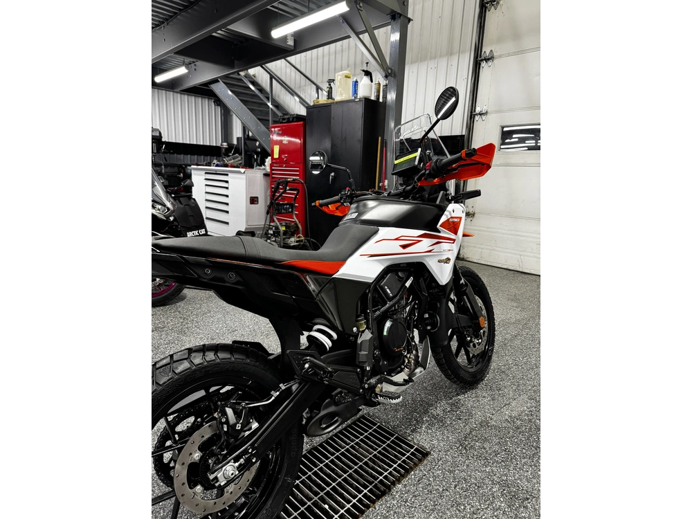 2025 Ktm 390 Adventure X alt