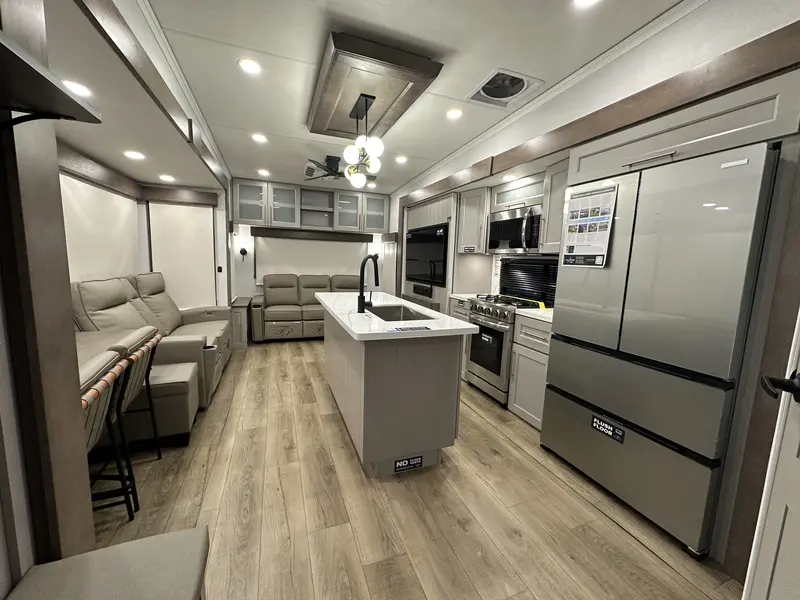 Alliance RV Paradigm 370FB 2026