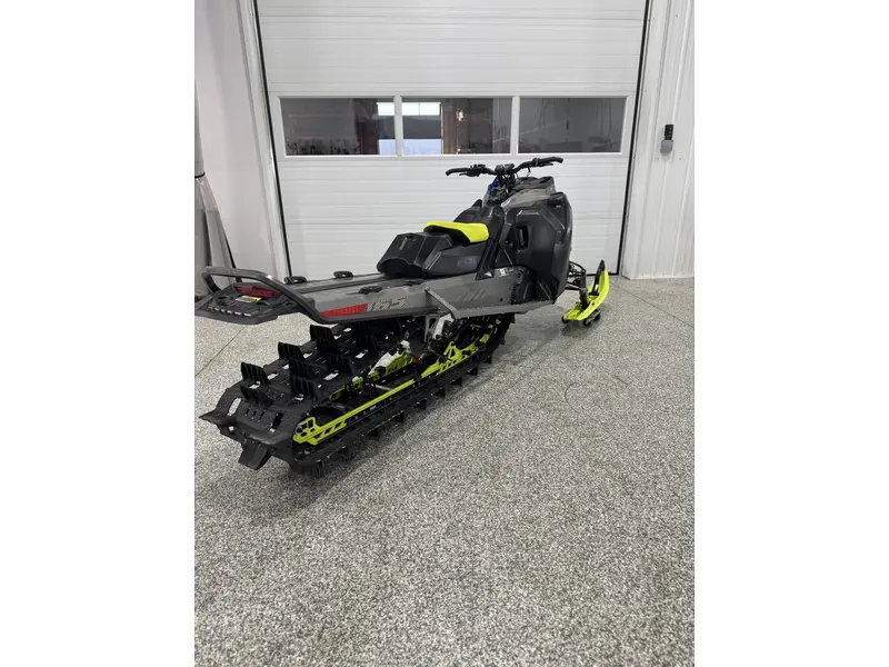 2023 Ski-Doo Summit Expert 165 850 Turbo R