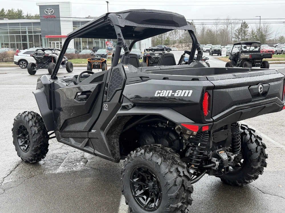 2026 Can-am Commander Xt 700 (canada) alt