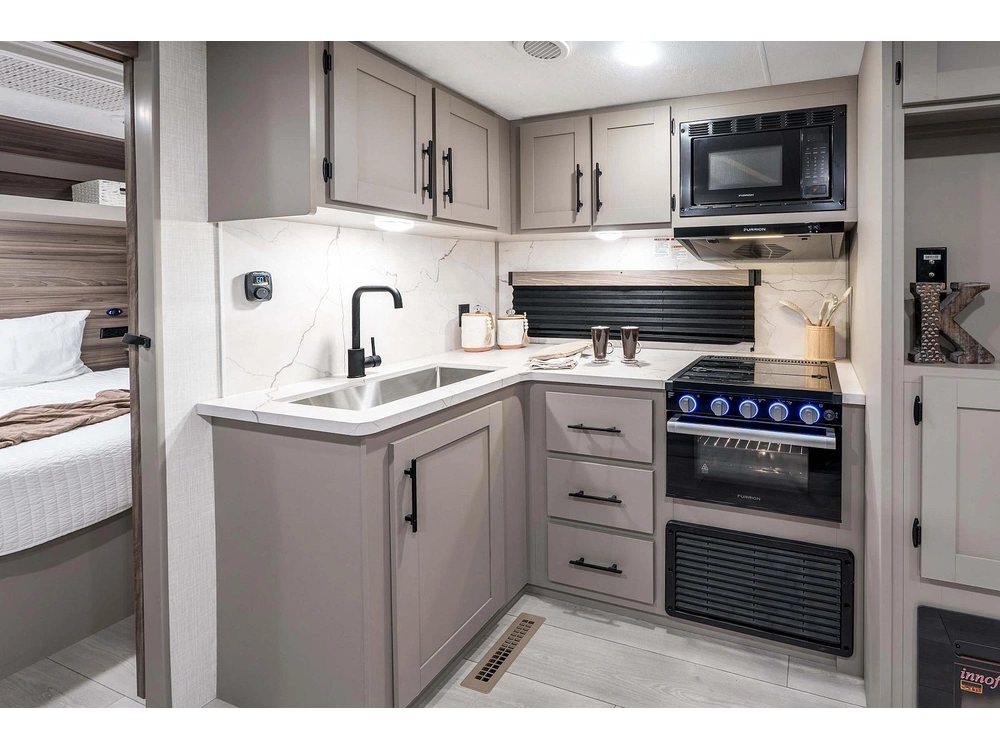 2026 Kz Connect Se C221rbse alt