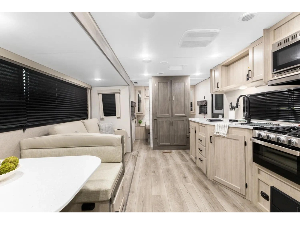 Coachmen Catalina 243rbs 2026 alt