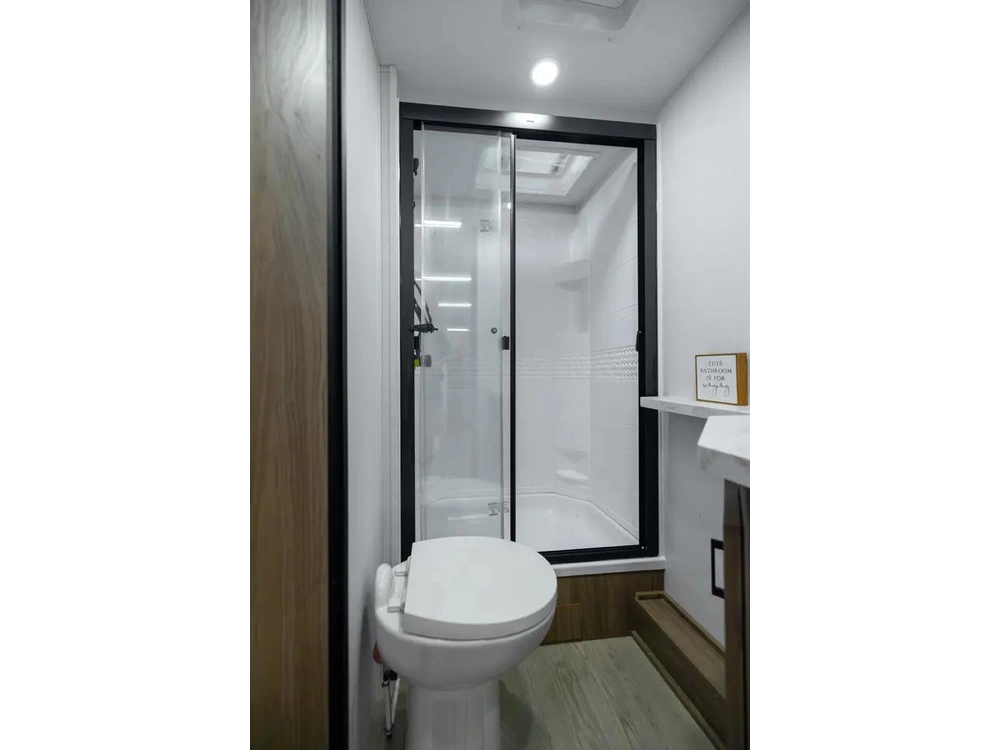 Coachmen Freedom Express 258bhs 2026 alt