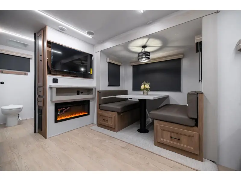 2026 Coachmen Freedom Express 252RBS