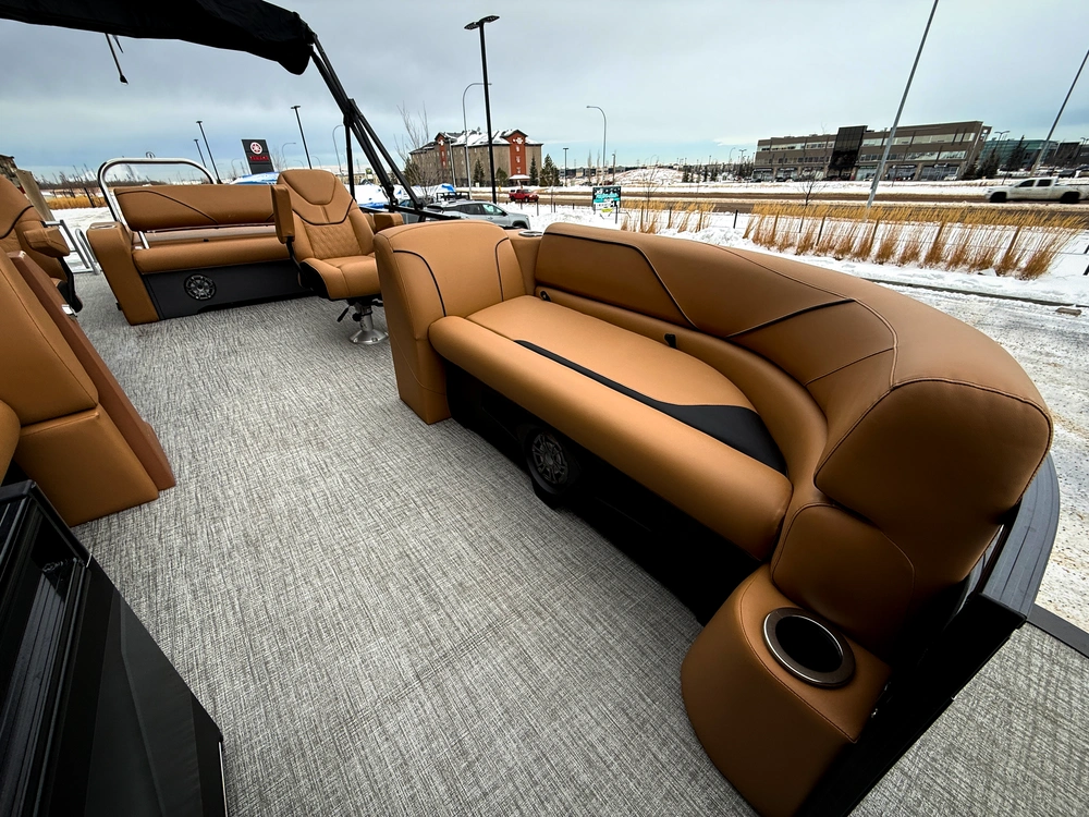 2025 Legend Vetta Kuhl 23 Crl Sport alt