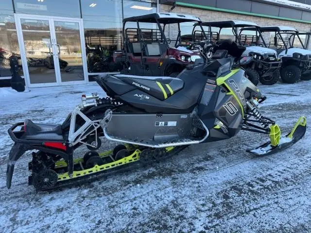 2016 Polaris SWITCHBACK PRO S 800 AXYS