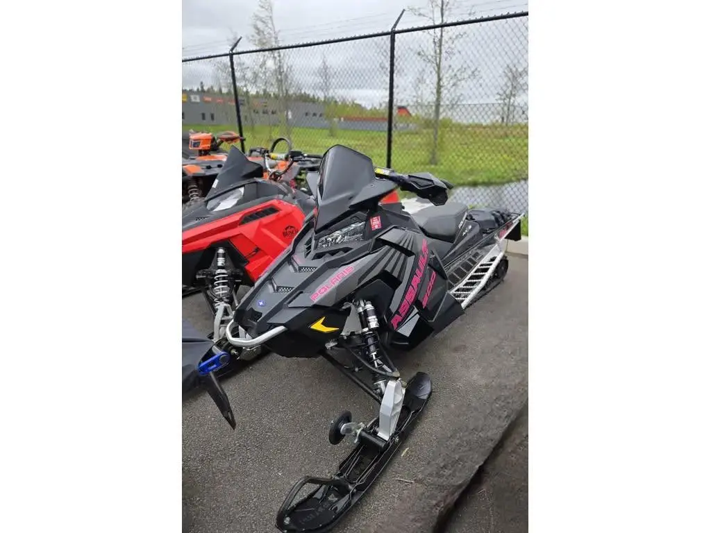 2017 Polaris Switchback Assault 800