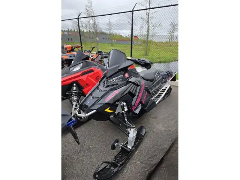 2017 Polaris Switchback Assault 800