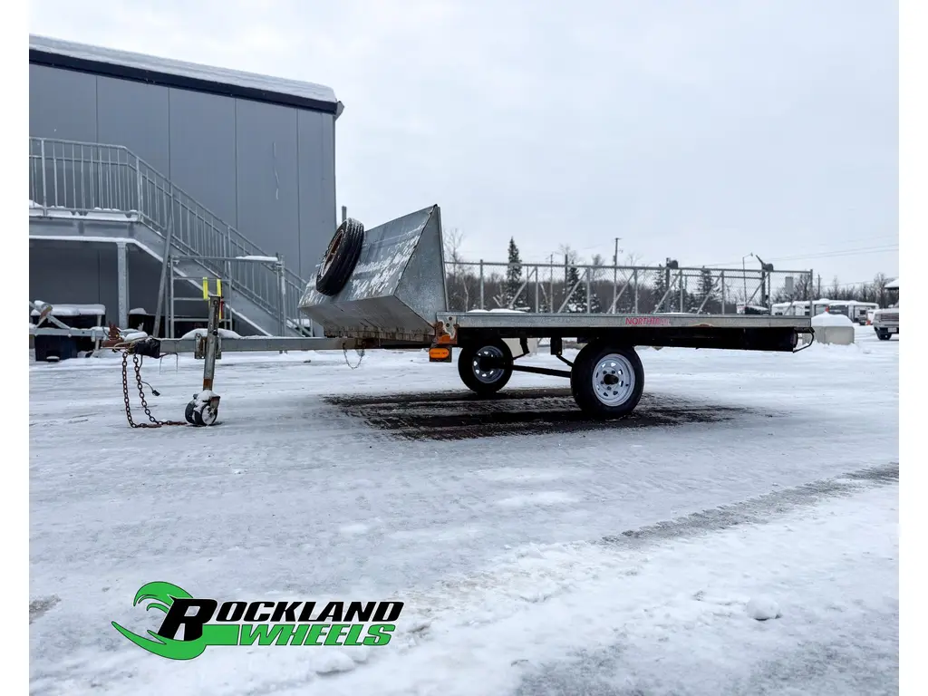 2005 North Trail DOUBLE-WIDE TILT 8x8 SINGLE AXLE TRAILER